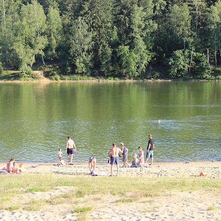 Domki Nad Jeziorem W Karlowicach Karlowice Bagian luar foto