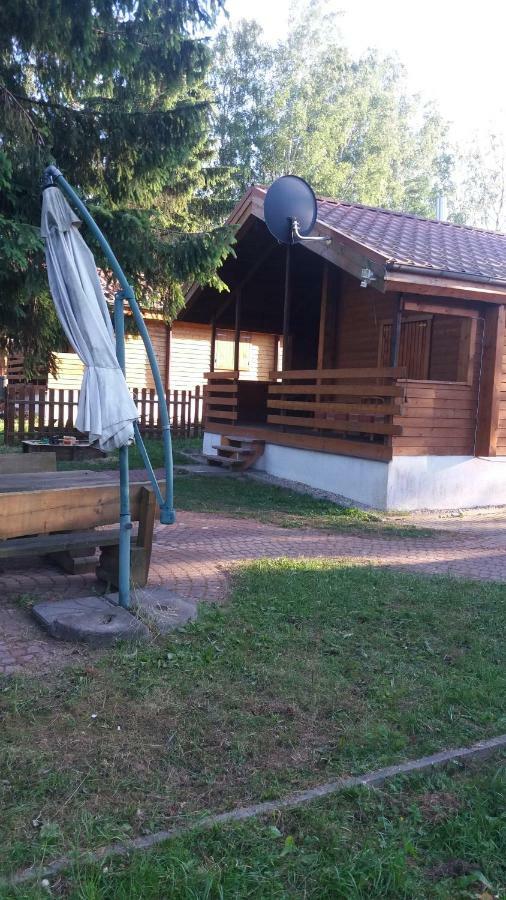 Domki Nad Jeziorem W Karlowicach Karlowice Bagian luar foto