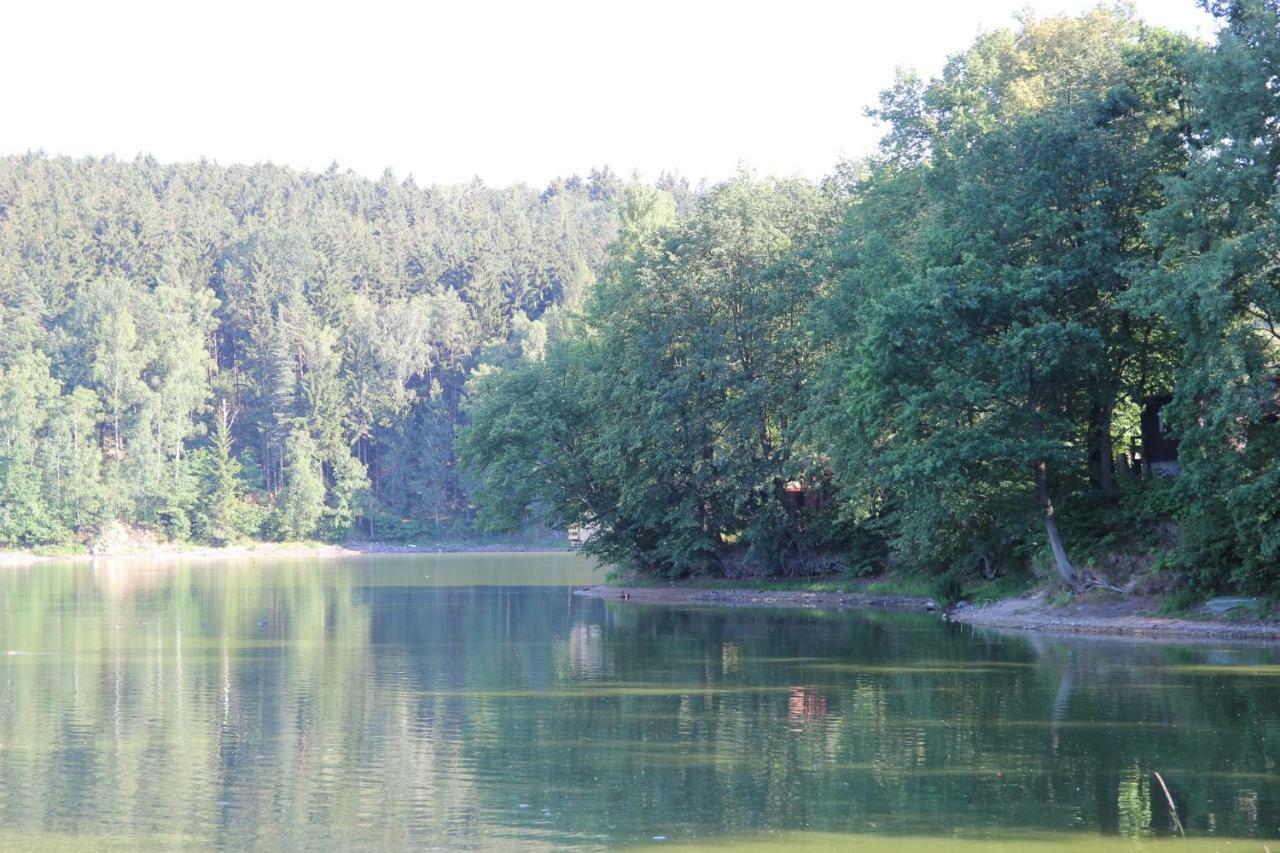 Domki Nad Jeziorem W Karlowicach Karlowice Bagian luar foto