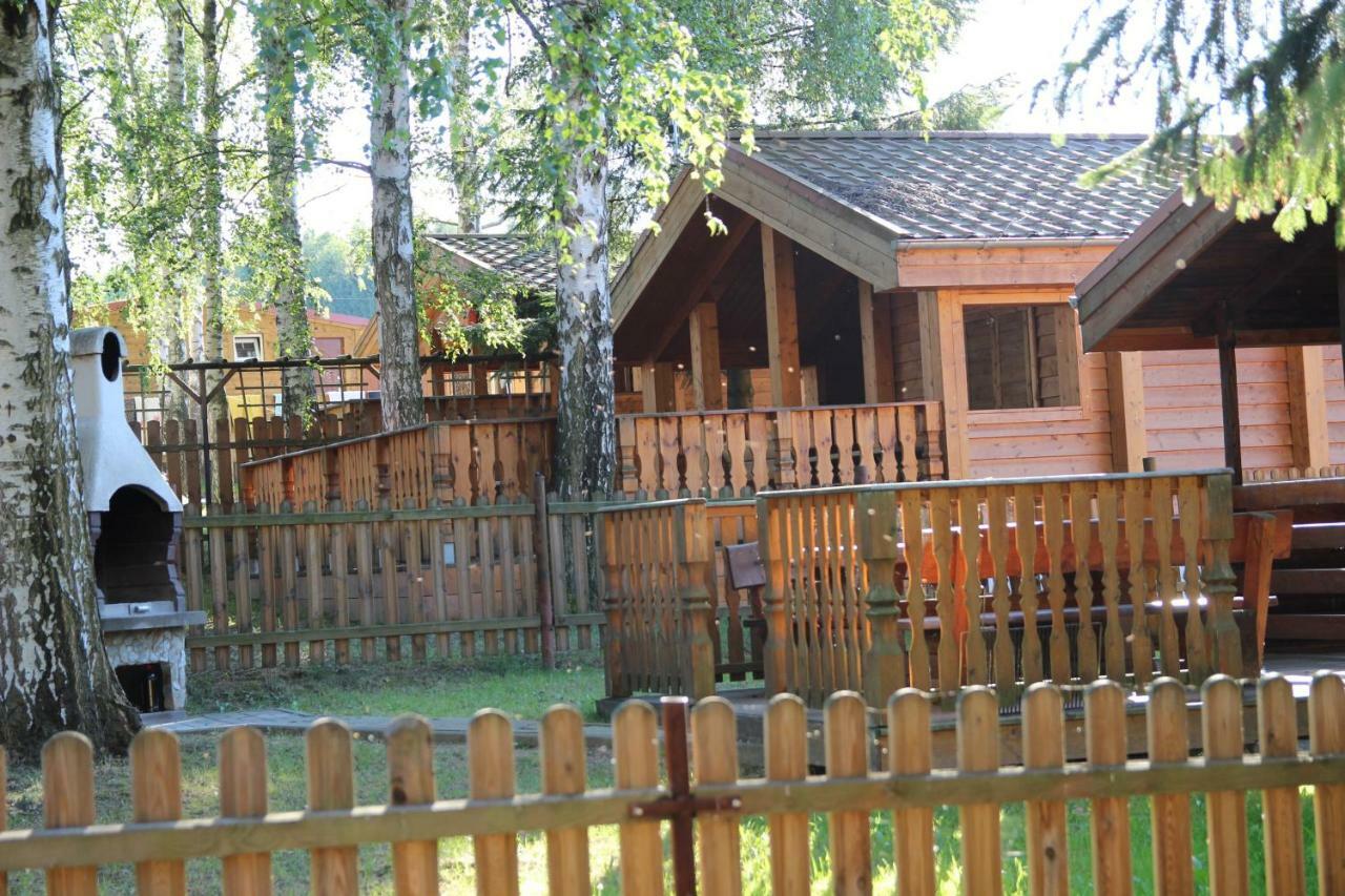 Domki Nad Jeziorem W Karlowicach Karlowice Bagian luar foto