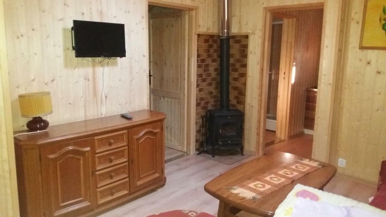 Domki Nad Jeziorem W Karlowicach Karlowice Bagian luar foto